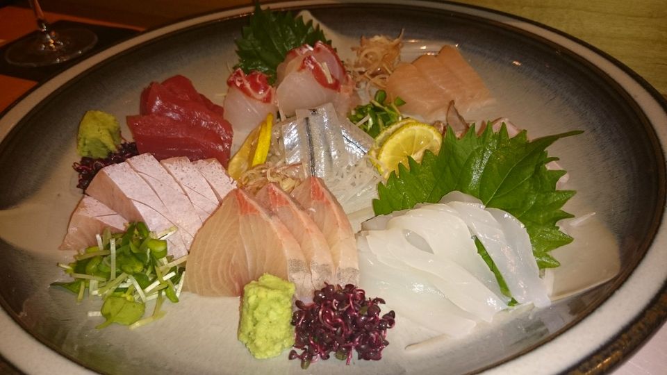 広島は瀬戸内海に面しており、美味しい魚料理が自慢の街です